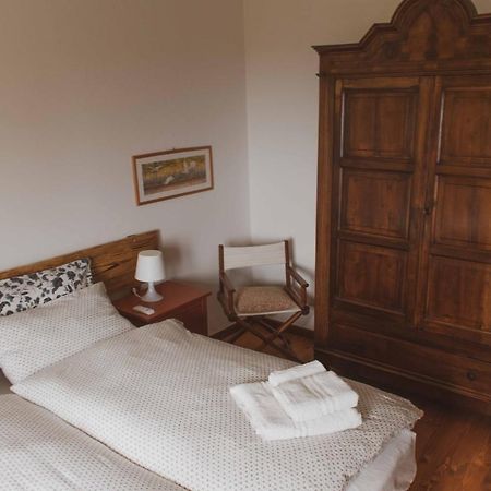 Bed And Breakfast Humus Sapiens Castiglione Chiavarese Exterior photo